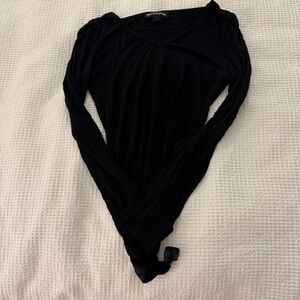 PrettyLittleThing Black Long Sleeve Tee**